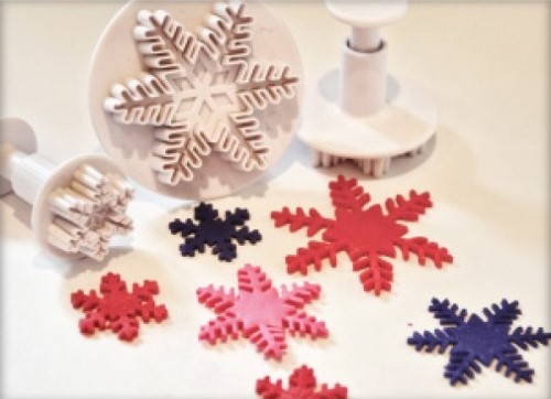snowflake plunger cutter-600x442-500x500_0