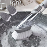 Универсальная щетка для мытья посуды с дозатором моющего средства 