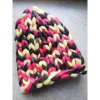 Шапка из шерсти мериноса хельсинки крупная вязка трехцветная желтый коричневый розовый