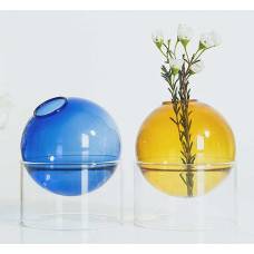 сферична скляна ваза