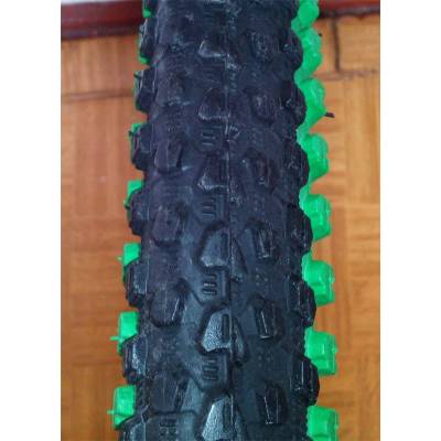 Вело покришка чорно зелена 26х2.125 аналог Small Block Eight